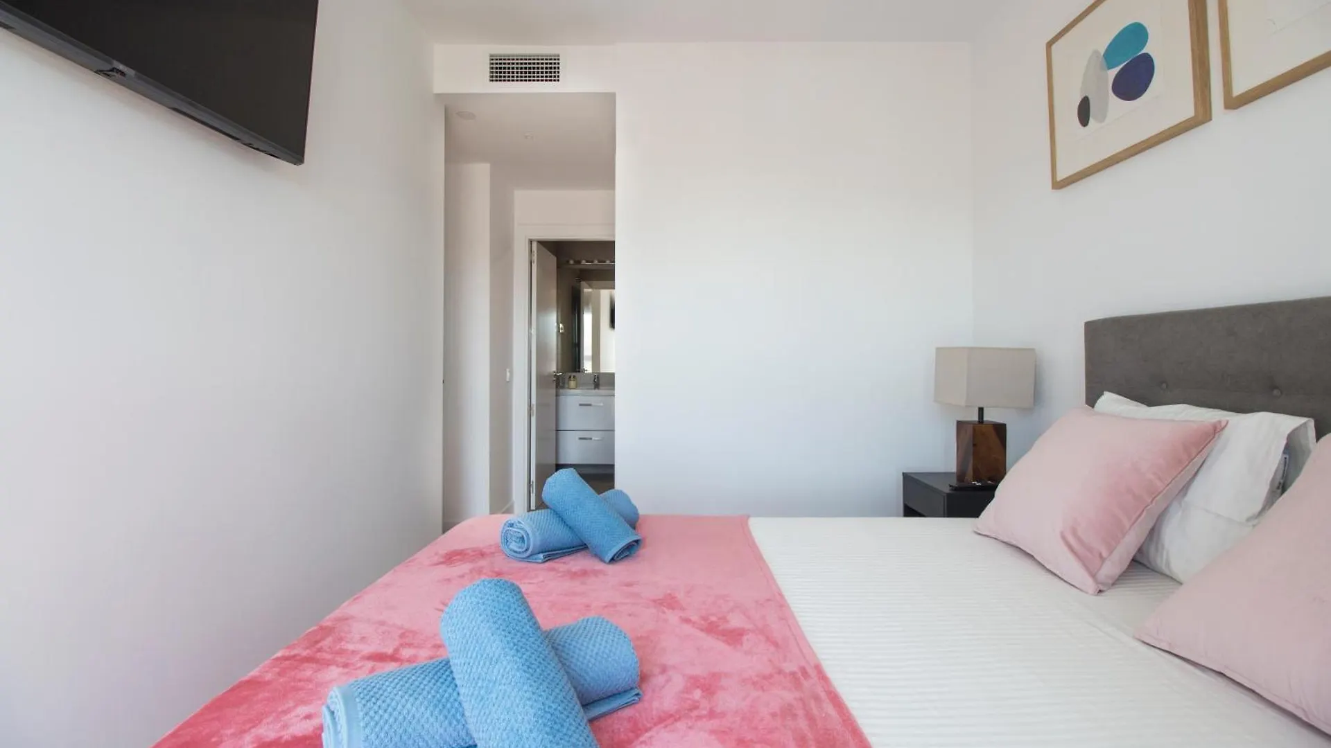 Happy Travel Urban Sky 19C Apartment Malaga