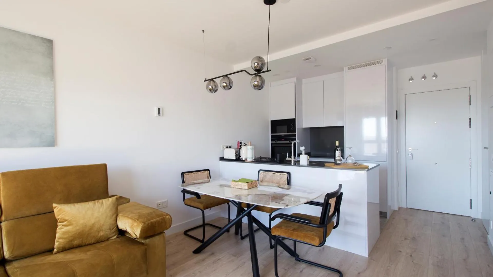 Happy Travel Urban Sky 19C Apartment Malaga 0*,